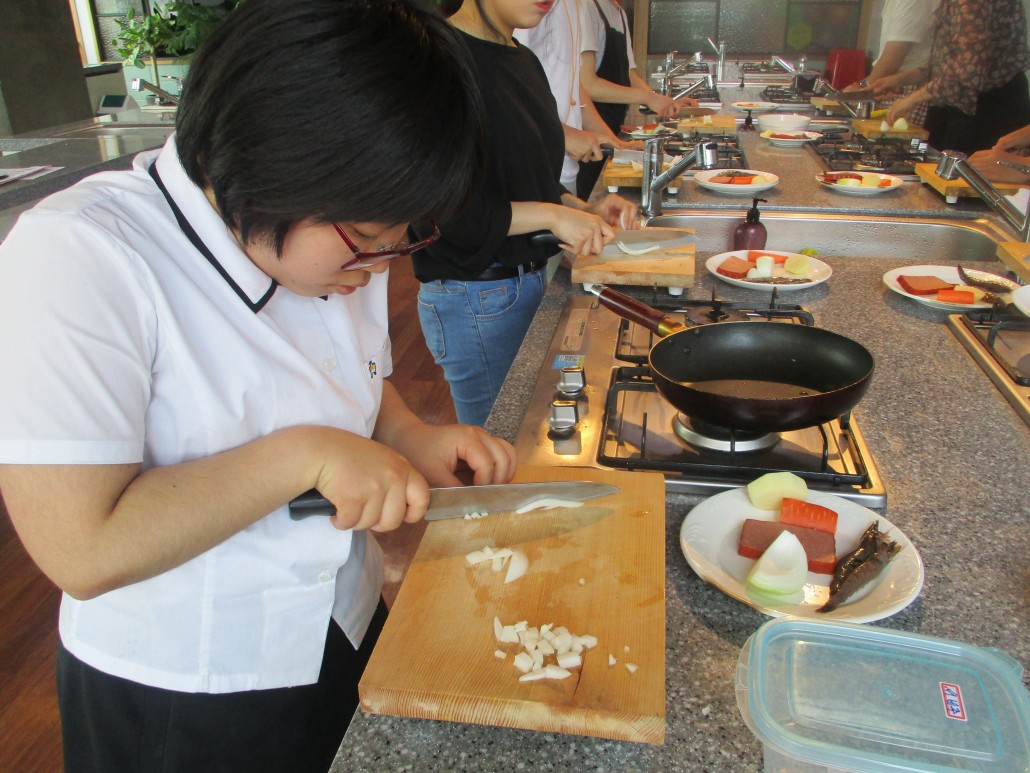 0836ab72e894bace56f6ee5ba89c9bd1_1527841